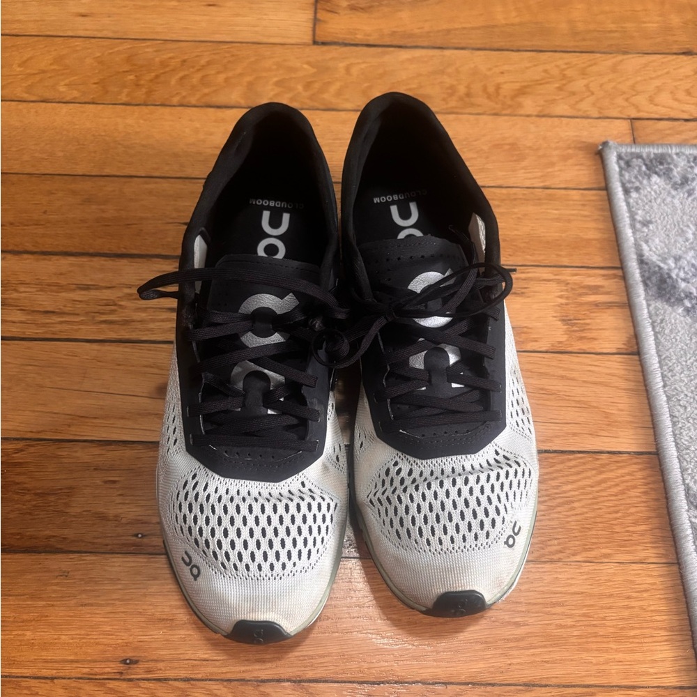 On Cloudboom Women’s Running Sneakers size 8.